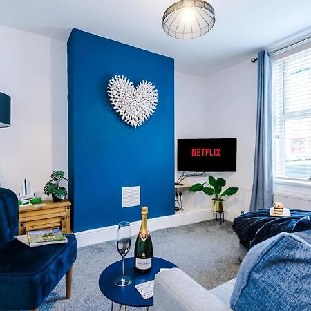 Spacious 2-Bed City-Centre Cottage In Chester By 53 Degrees Property - Ideal For Groups & Couples - Sleeps 6 Eksteriør bilde