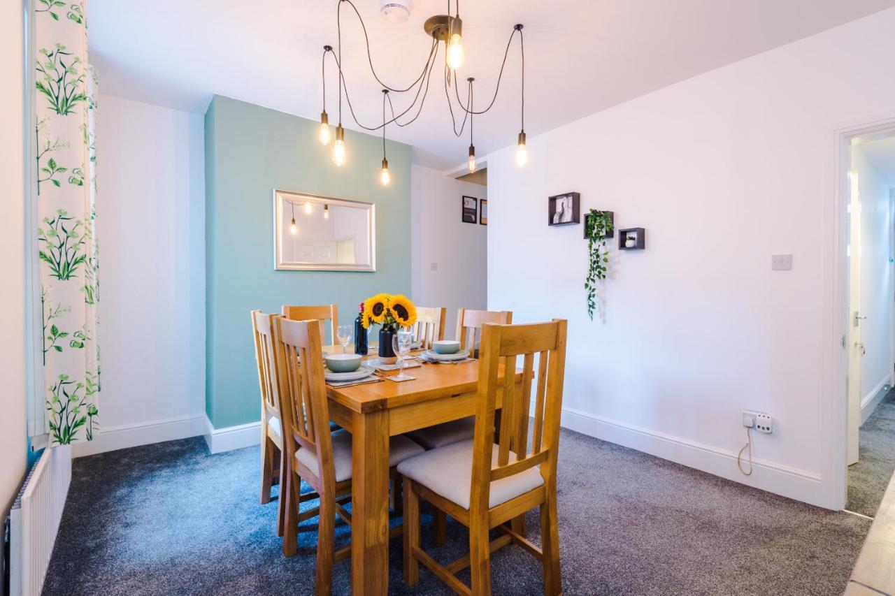 Spacious 2-Bed City-Centre Cottage In Chester By 53 Degrees Property - Ideal For Groups & Couples - Sleeps 6 Eksteriør bilde
