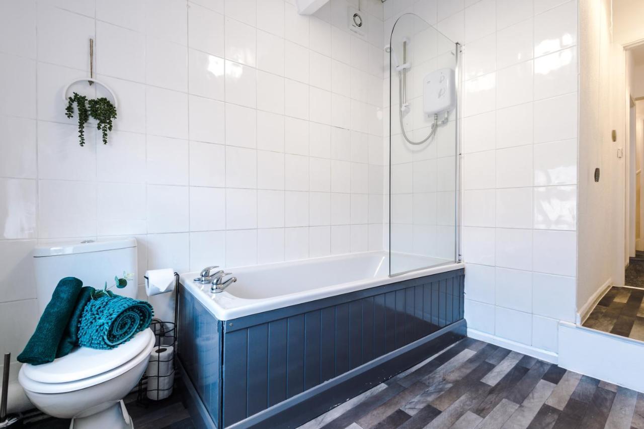 Spacious 2-Bed City-Centre Cottage In Chester By 53 Degrees Property - Ideal For Groups & Couples - Sleeps 6 Eksteriør bilde