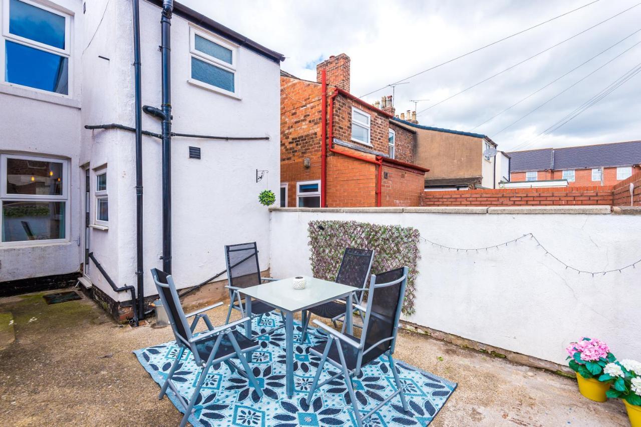 Spacious 2-Bed City-Centre Cottage In Chester By 53 Degrees Property - Ideal For Groups & Couples - Sleeps 6 Eksteriør bilde