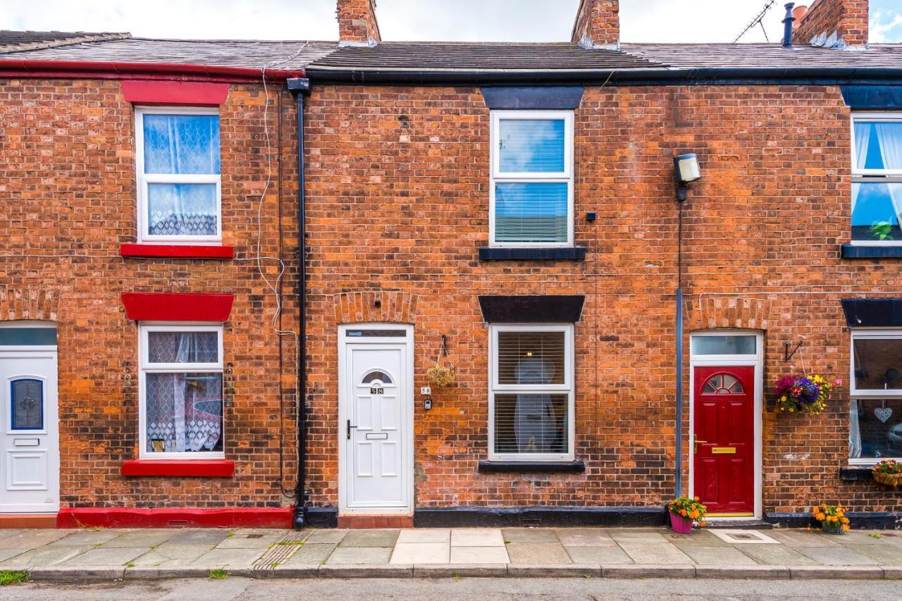 Spacious 2-Bed City-Centre Cottage In Chester By 53 Degrees Property - Ideal For Groups & Couples - Sleeps 6 Eksteriør bilde