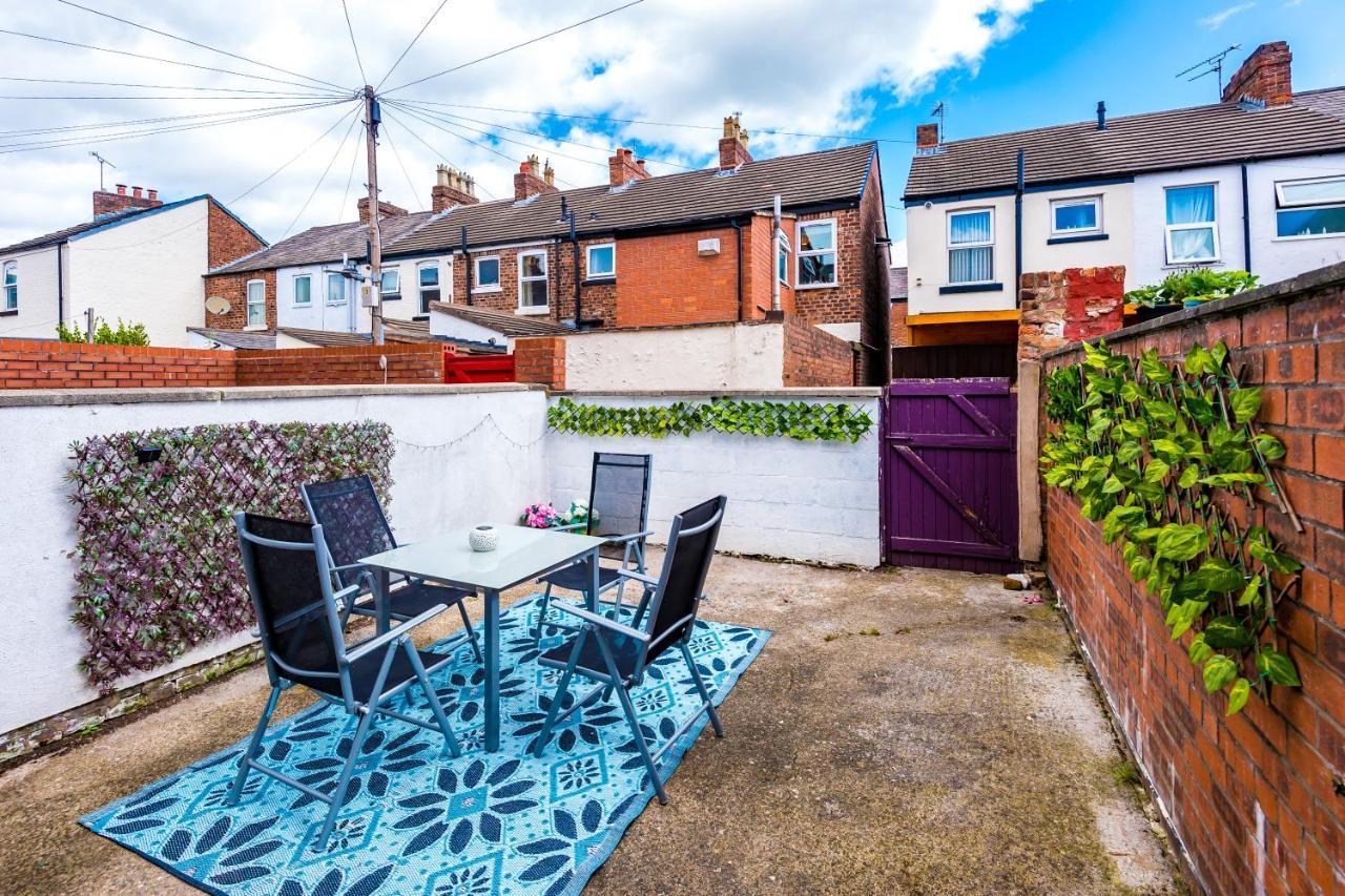 Spacious 2-Bed City-Centre Cottage In Chester By 53 Degrees Property - Ideal For Groups & Couples - Sleeps 6 Eksteriør bilde